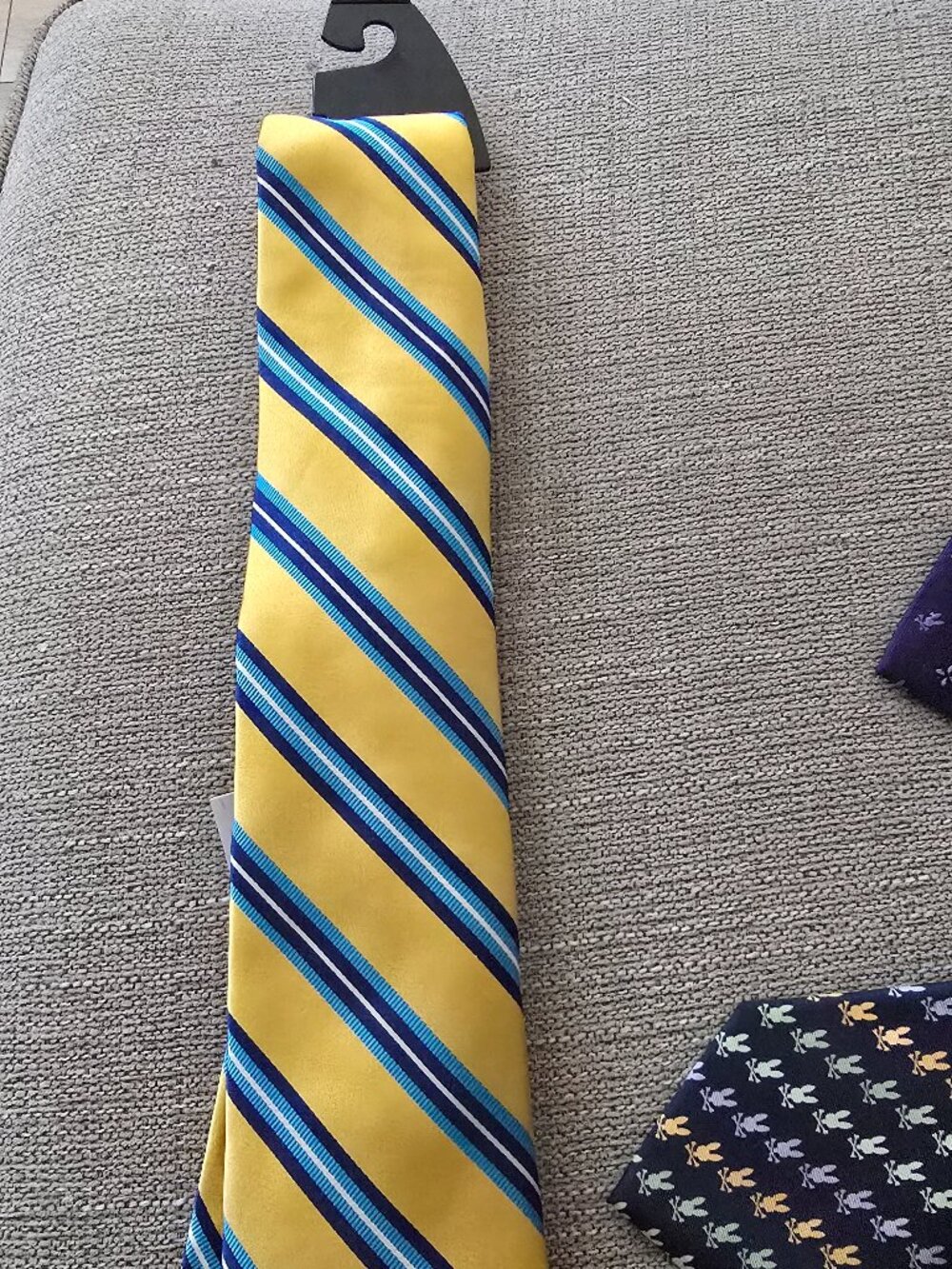 TED BAKER London Men's 100% Silk Tie ~ Yellow Stripe $79.50 New NWT NICE